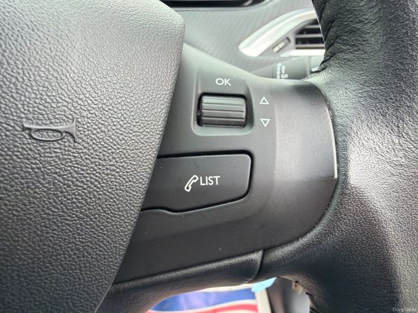 Peugeot 2008 2018 PureTech 1.2 Low Mileage 382682367