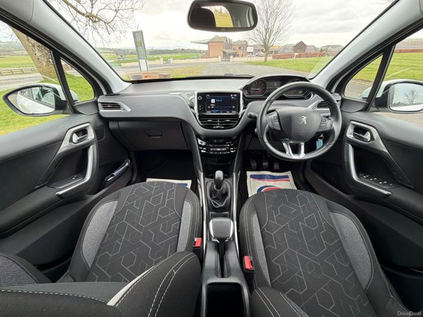 Peugeot 2008 2018 PureTech 1.2 Low Mileage 382682309