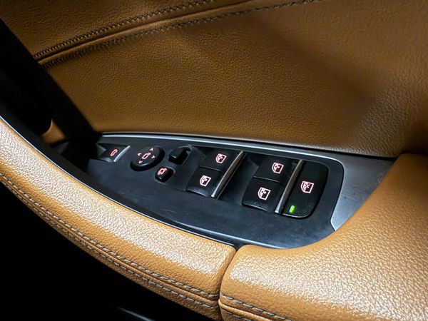 182 BMW X3 2.0i  X-Line ** V Low Klms ** 382689891