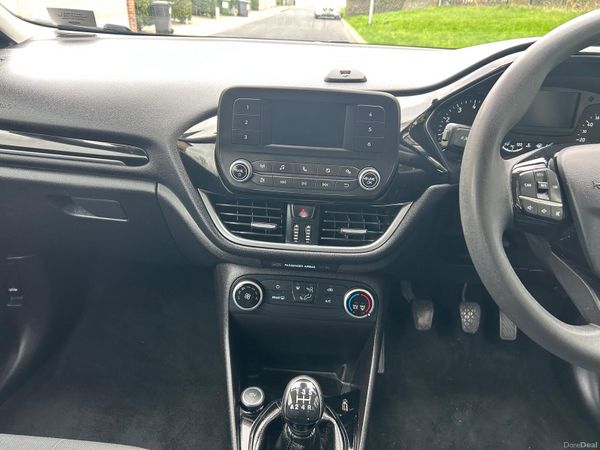 Ford Fiesta 2018 ( NCT 01/28) 382699527