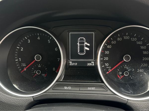 Volkswagen Polo LOW MILEAGE DBA-6RCJZ 382604325