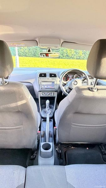 Volkswagen Polo 2016 382606193