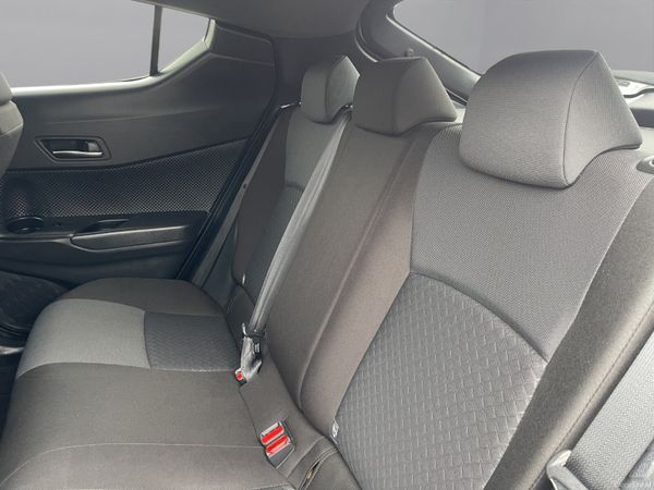 2020 Toyota C-HR (S100) 382624935