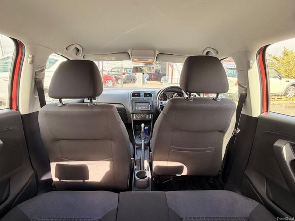 Volkswagen Polo 2015 382629241