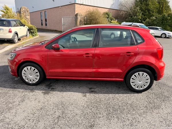 Volkswagen Polo 2015 382629245