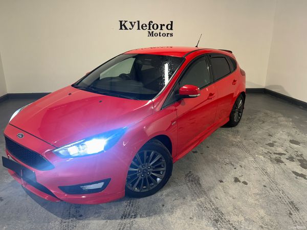 Ford Focus 2017 382741545
