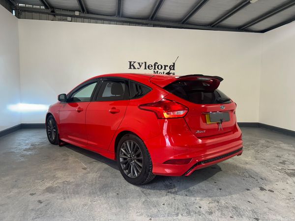 Ford Focus 2017 382741551