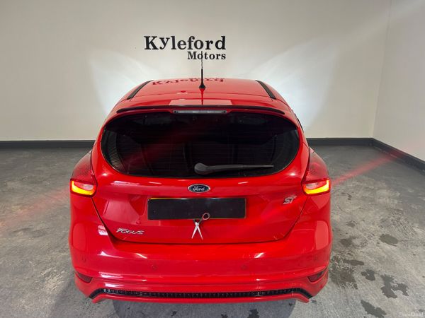 Ford Focus 2017 382741569