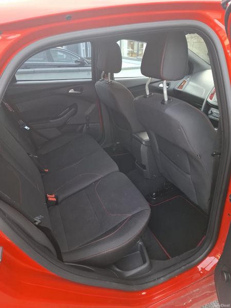 Ford Focus 2017 382741577