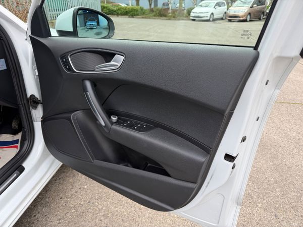 Audi A1 Sport Automatic, low km 382773351