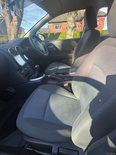 New: NCT.  Car Play screen. 4K Reverse Camera 382775887