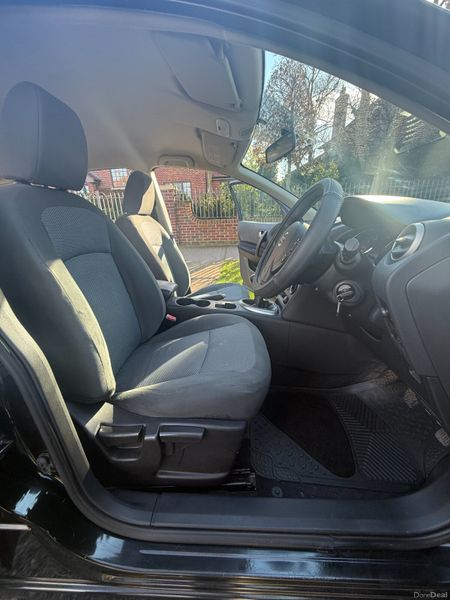 New: NCT.  Car Play screen. 4K Reverse Camera 382775913