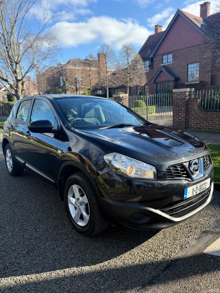 New: NCT.  Car Play screen. 4K Reverse Camera 382775925