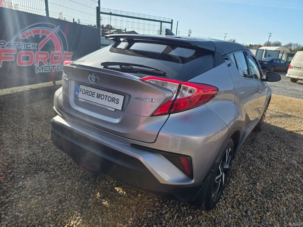 Toyota C-HR 2018 382776959
