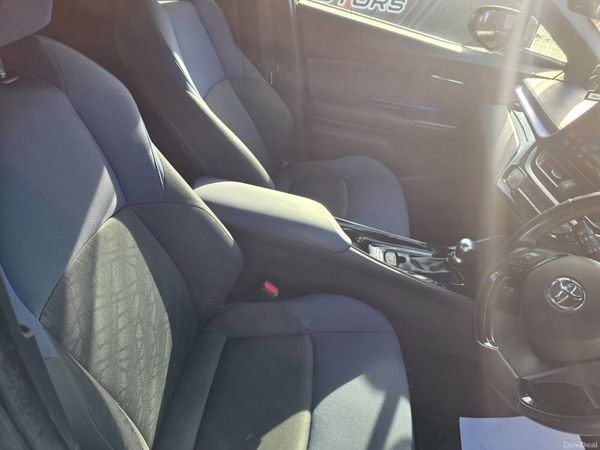 Toyota C-HR 2018 382776985