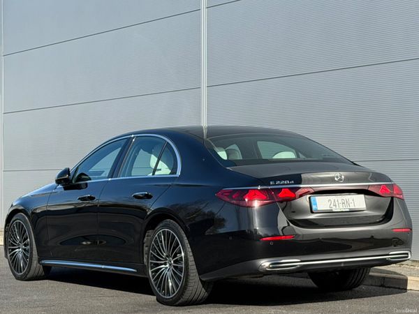 NewMercedes-Benz E220d Exclusive 20k Extras 382780693
