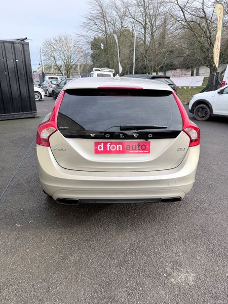 Volvo V60 2.0D SE LUX AUTO Low KMs 382795209
