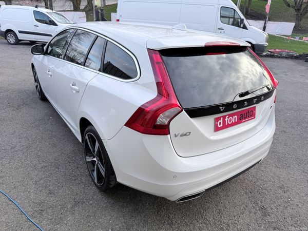Volvo V60 2.0D SE LUX AUTO LOW KMS 382797285