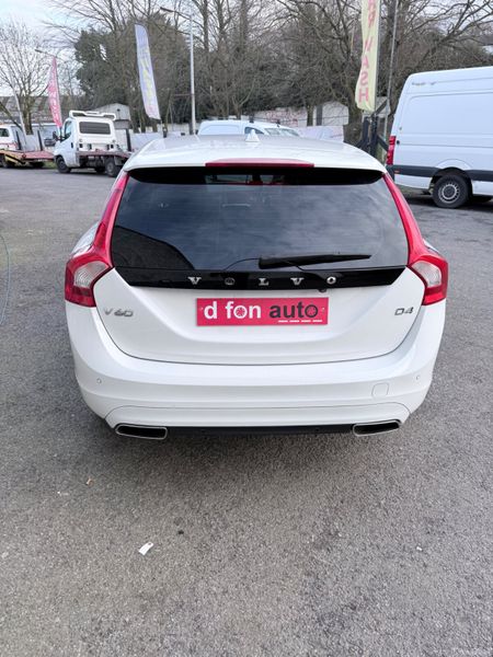 Volvo V60 2.0D SE LUX AUTO LOW KMS 382797287