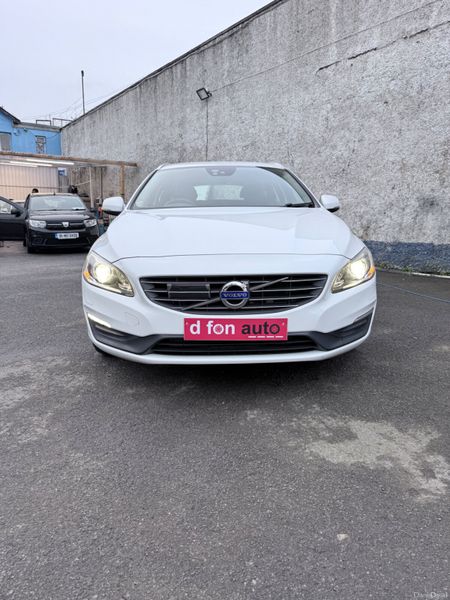 Volvo V60 2.0 Petrol SE LUX AUTO LOW KMS 382798953