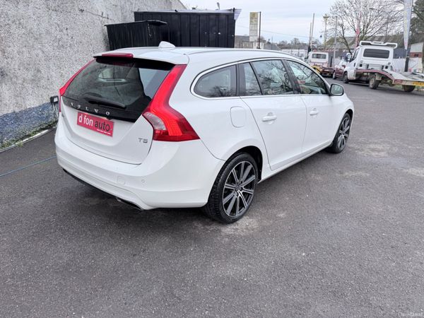 Volvo V60 2.0 Petrol SE LUX AUTO LOW KMS 382798965