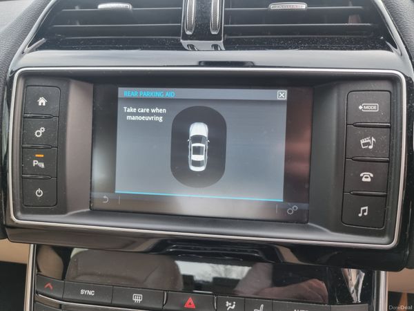 Jaguar XE 2016 382727037