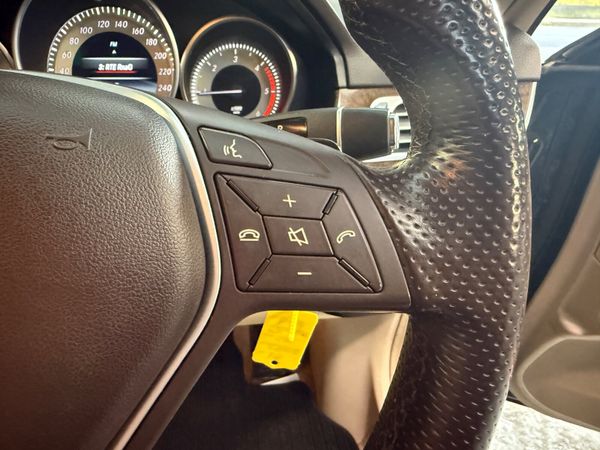 2014 Mercedes E300de Avantgarde *Like New* 382730825