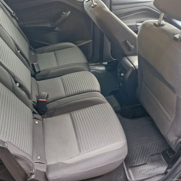 Ford C-Max 2018 382731813