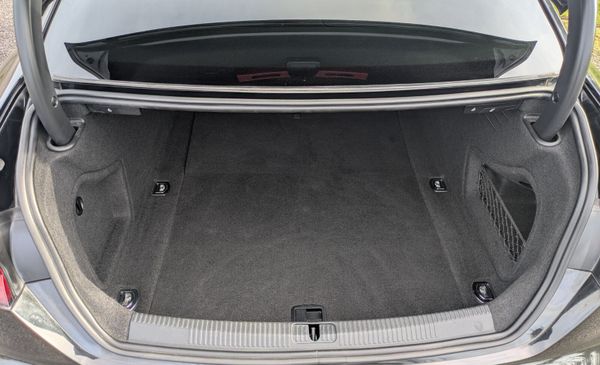 Audi A5 S-line /Auto/ NCT 09/27 382844087