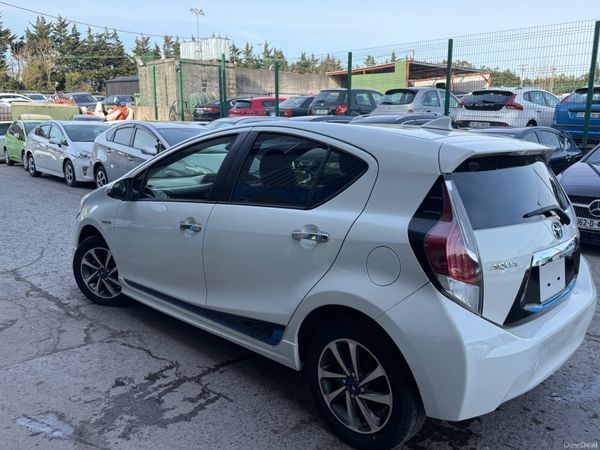 2016 Toyota Aqua Hybrid Automatic Modelisa 382844253
