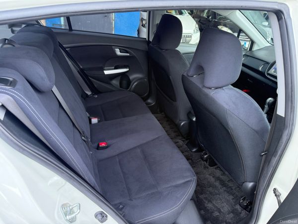 2013 Honda  insight Hybrid automatic 382844965