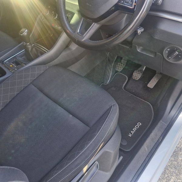 2020 Skoda Karoq 1.6d se 382855135