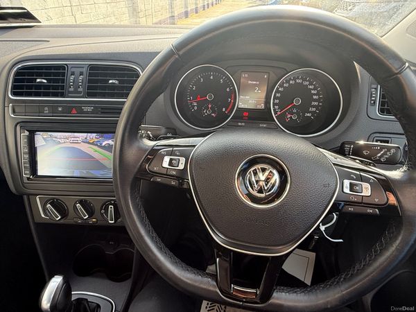 Volkswagen Polo 2016 22k km 382857691