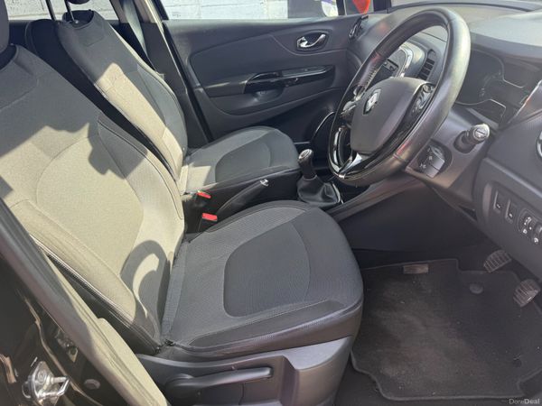 Volkswagen Polo 2016 22k km 382857637