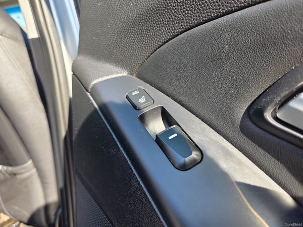 High Spec Hyundai ix35 NCT Warranty 382859685