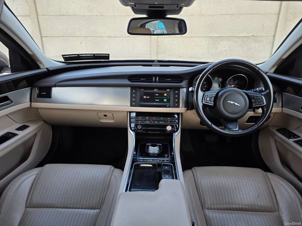 Jaguar XF 2.0 D 163PS Prestige Automatic 382875841