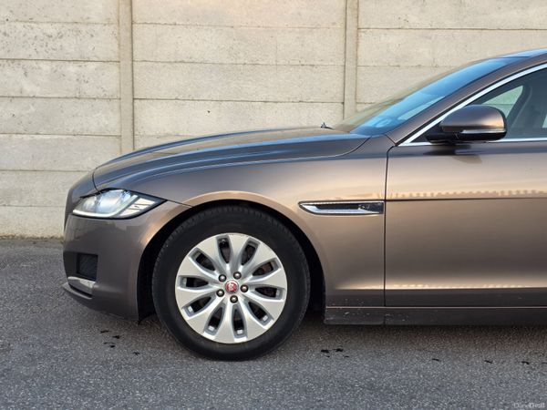 Jaguar XF 2.0 D 163PS Prestige Automatic 382875835