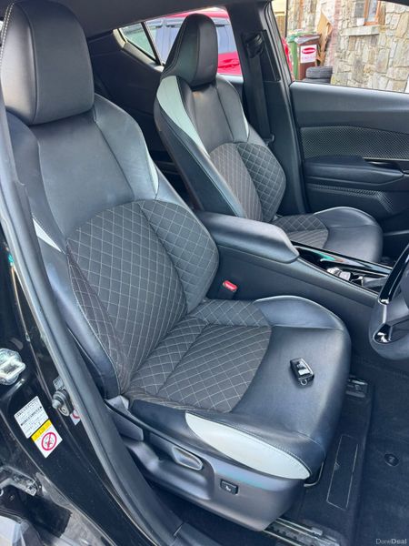Toyota CHR G LED White Leather Trim 2019 382896765