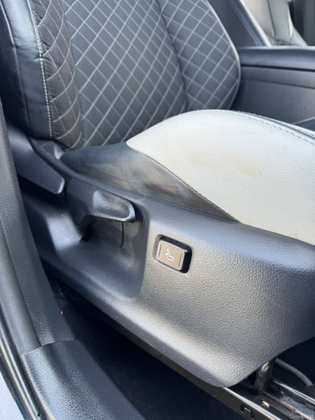 Toyota CHR G LED White Leather Trim 2019 382896769