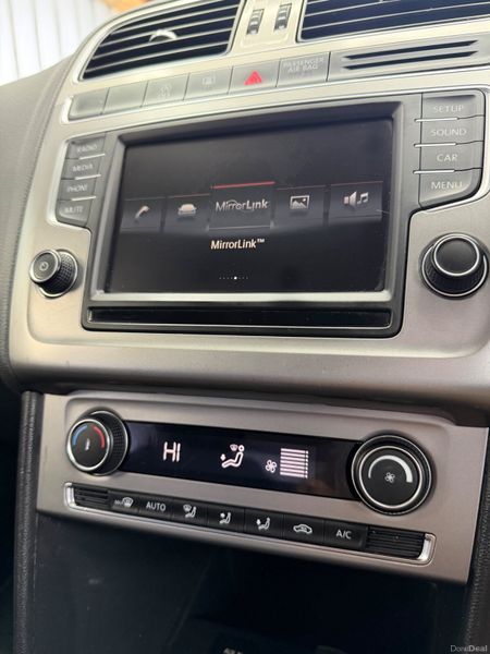 Volkswagen Polo 2015 - Lounge spec + Automatic! 382962705