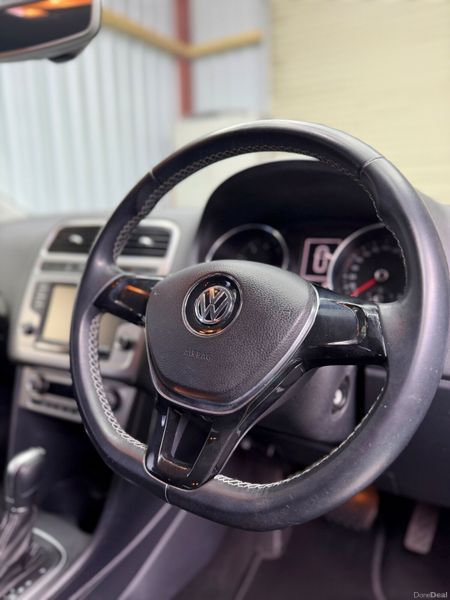 Volkswagen Polo 2015 - Lounge spec + Automatic! 382962707
