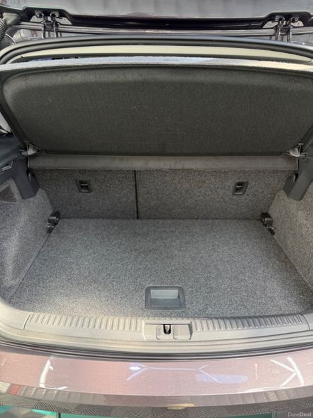 Volkswagen Polo 2015 - Lounge spec + Automatic! 382962715