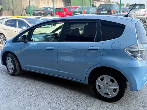 2012 Honda Fit Hybrid Auto/ Luxury trim 382996893