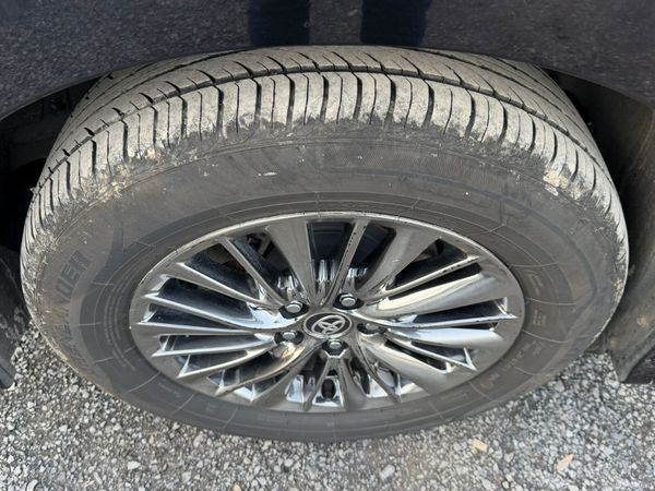 21 Toyota Alphard Hybrid Executive Lounge Seats 382918381