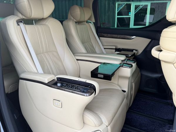 21 Toyota Alphard Hybrid Executive Lounge Seats 382918389