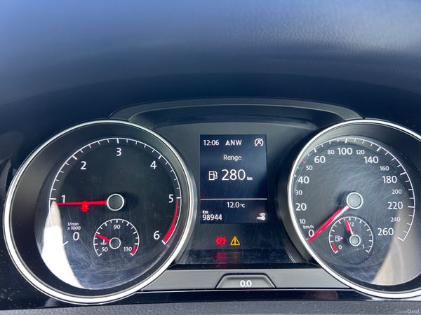 2016 VW GOLF 1.6TDI HIGHLINE LOW KMS HIGH SPEC 382930365