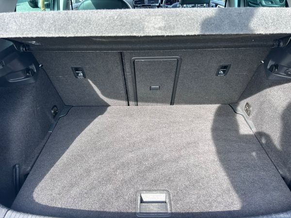 2016 VW GOLF 1.6TDI HIGHLINE LOW KMS HIGH SPEC 382930383