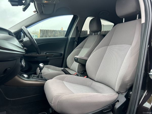 Alfa Romeo Giulietta Distinctive 2016 382931307