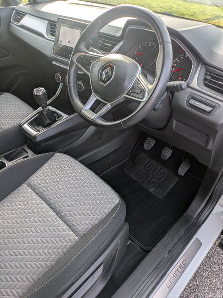 RENAULT CAPTUR LIMITED LOW KMS 382933907