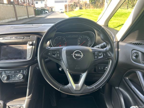 Opel Zafira 2017 (NCT 07/27) 382936201